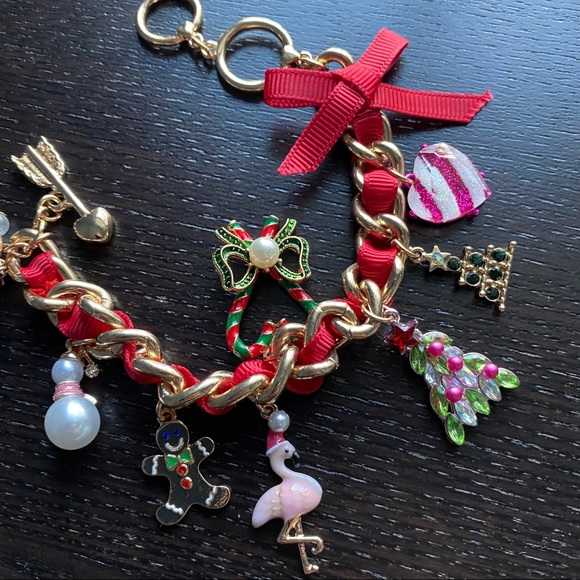 🌱 Betsey Johnson Whimsical Holiday Charm Bracelet